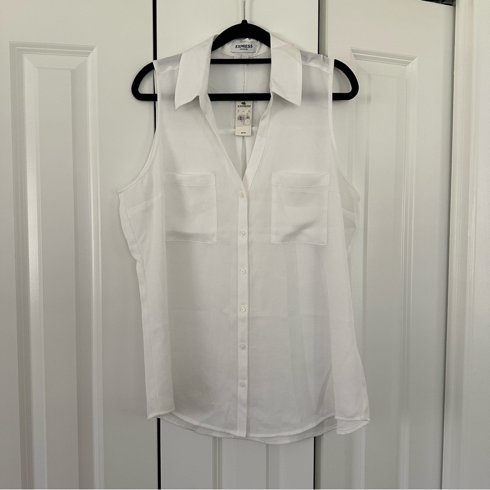 NWT Express Sleeveless Portofino Blouse - White